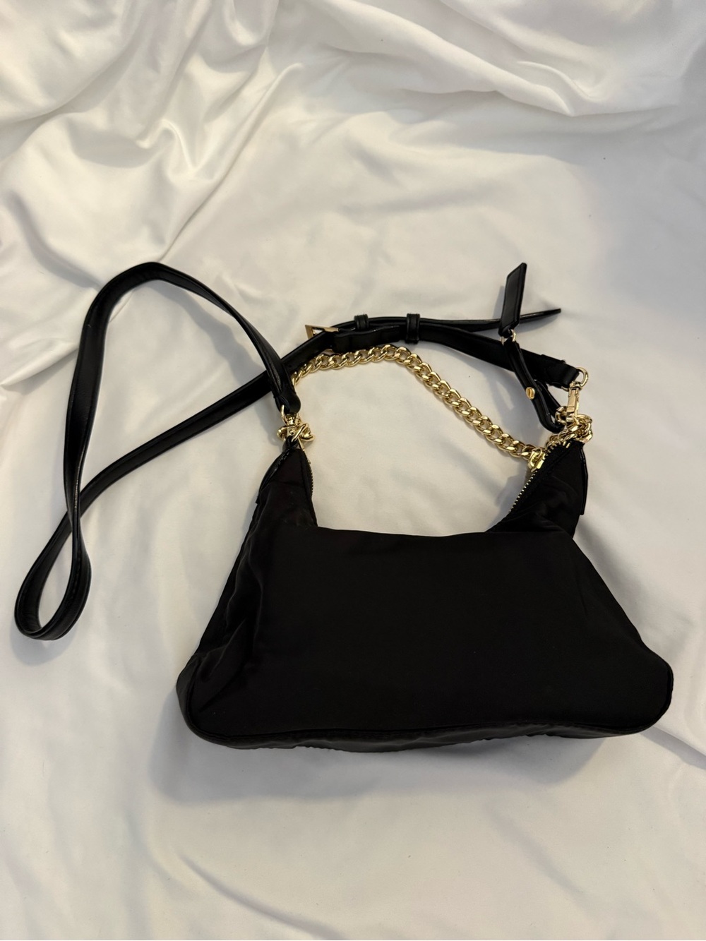 NWOT Victoria's Secret The Victoria Nylon Mini Curve Black Shoulder Bag - Picture 2 of 7